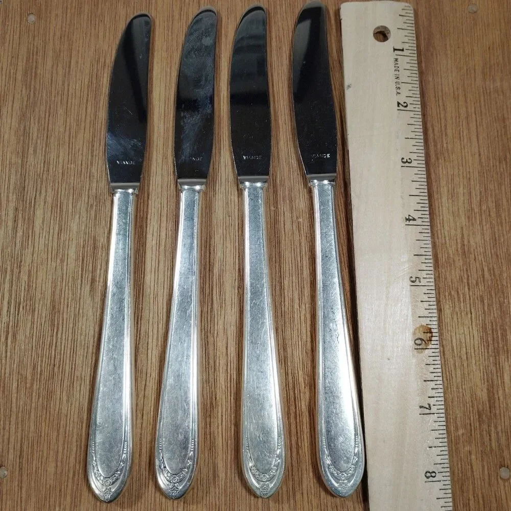 Vintage 1847 Rogers Bros IS Lovelace Silverplate Flatware 4 Dinner Knives Floral